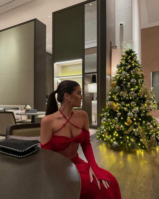 Amayera in red