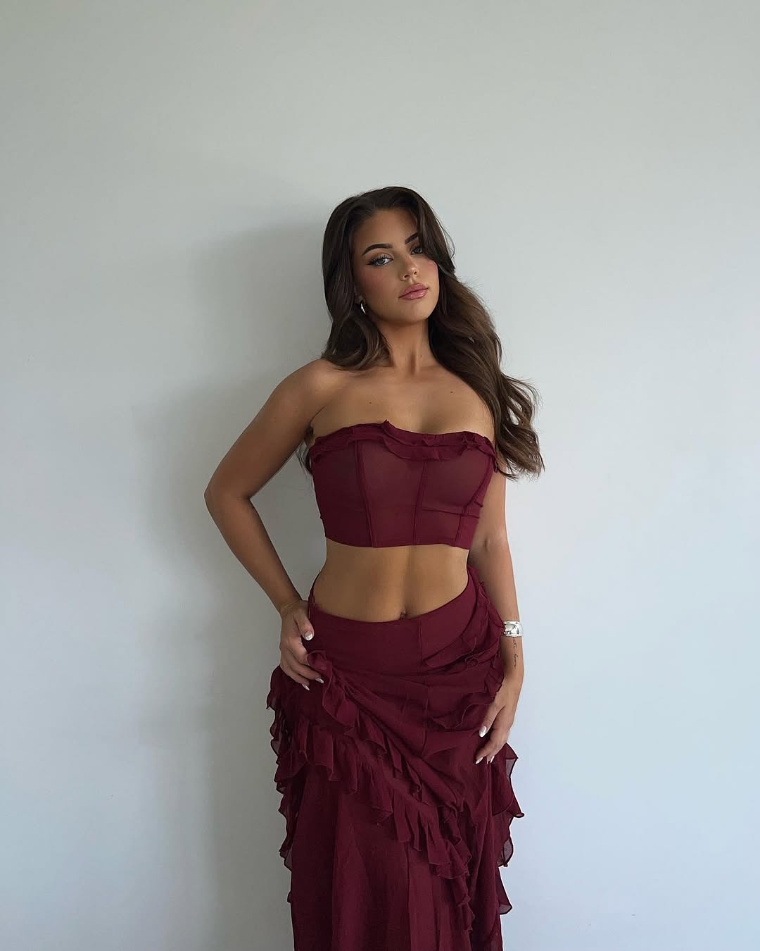 Nyra set in burgundy