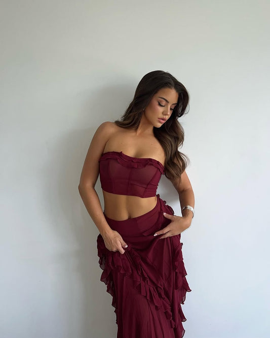 Nyra set in burgundy
