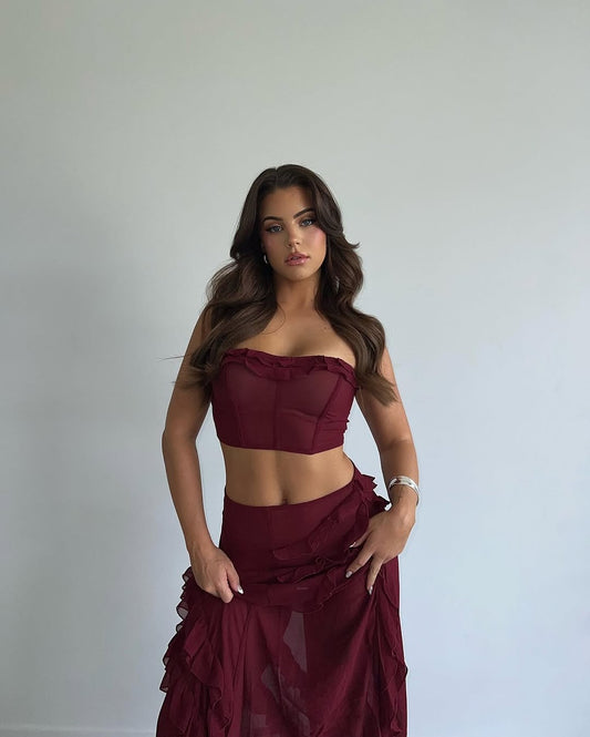Nyra set in burgundy